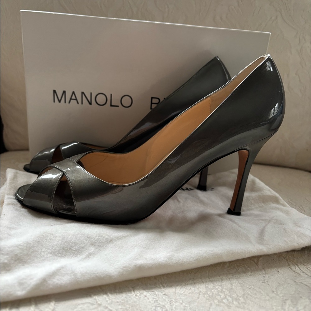 Manolo Blahnik shoes size 40